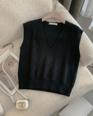 Onyx Essentials Knit Vest