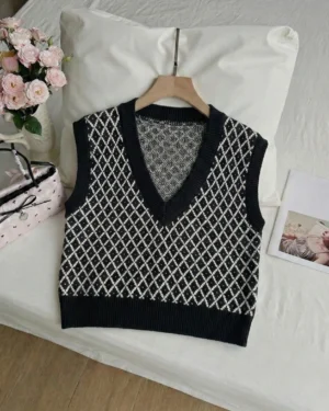 Midnight Diamond Lattice Vest